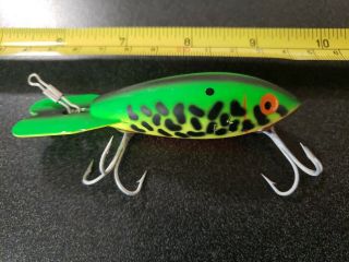 Vintage Bomber 400 Series W/ Rattle Fishing Lure Green Craw