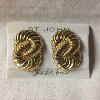 Vtg St.  John Gold Tone Large Clip On Earrings