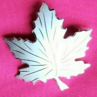 Vtg Etched Satin Shiny Sterling Silver Maple Leaf Pin Brooch Bond Boyd 1.  5x1.  25 "