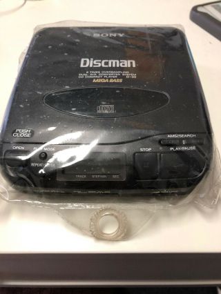 Vintage Sony Discman D - 132ck Cd Player.  Mega Bass