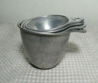Set Of 4 Vintage Metal Tin Nesting Measuring Cups Riveted Handle 1950 ' s 3