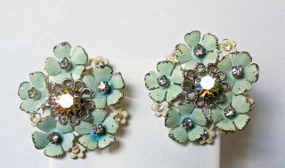 Vintage Coro Quilted Enamel Clear And Ab Rhinestone Flower Cluster Earrings