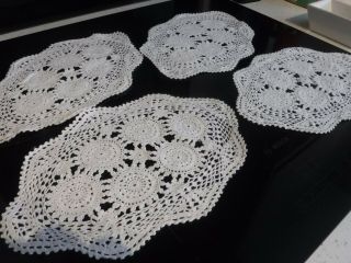 Vintage Hand Crochet Table Mat - Doilies Set