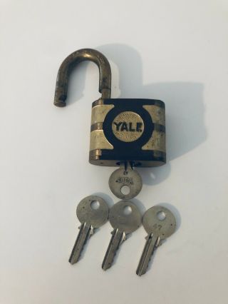 Vintage Large Heavy Brass Yale Y&t Padlock 4 Yale Keys Pin Tumbler Usa