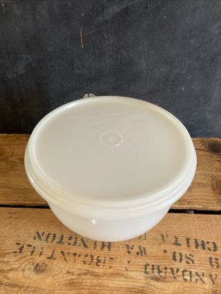 Vintage Tupperware Medium Sheer Mixing Storage Bowl 271 - 10 W/ Lid 228 - 25 2