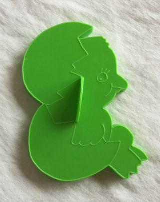 Vintage 1978 Wilton Chick In Cracked Egg Easter Green Cookie Cutter Hong Kong