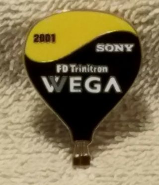 2001 Sony Fd Triniton Vega Balloon Pin