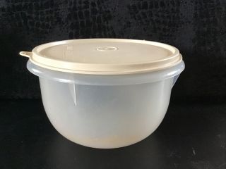 Vintage Tupperware Medium Sheer Mixing Bowl 271 - 10 W/ Lid 228 - 24