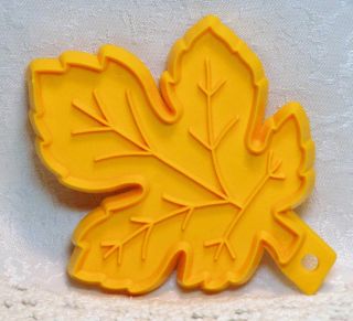 Hallmark Vintage Pliable Plastic Cookie Cutter - Maple Leaf Thanksgiving Fall