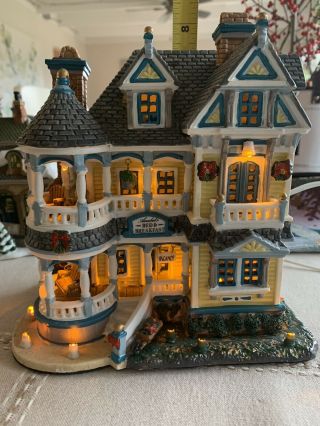Vintage 2005 Lemax Carole Towne Christmas Village • Anabel’s Bed & Breakfast