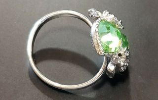 VINTAGE SARAH COVENTRY BRILLIANT GREEN HEART STONES ADJUSTABLE RING SILVER TONE 2