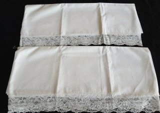 Vintage White Pillowcase Pair With Lace Trim