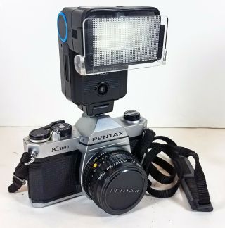 Vintage Pentax K1000 35mm Slr Film Camera W/ 50mm Lens & Vivitar Flash Read
