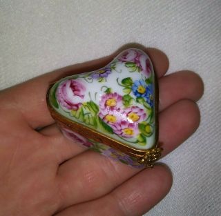 Vintage Limoges France Peint Main Porcelain Flower Floral Heart Trinket Box
