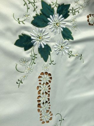 Vintage Spring Embroidered White Daisy Floral Cutwork Tablecloth 70 " X104 " Large