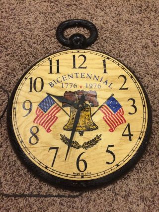 Vintage Bicentennial 1776 - 1976 Electric Faux Wood Wall Clock