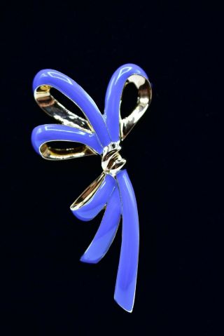 Vintage St.  John Signed Pin Brooch Ribbon Powder Blue Enamel Gold Statement Bin1
