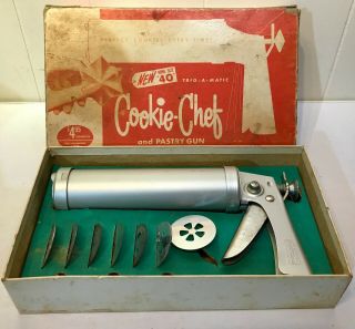 Vintage Cookie Chef Trigger Quick Gun Style Press 6 Discs Tip Holiday Baking Ex