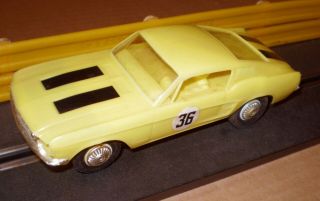 Revell Mustang 60s Yellow Vintage Slot Car 1/32