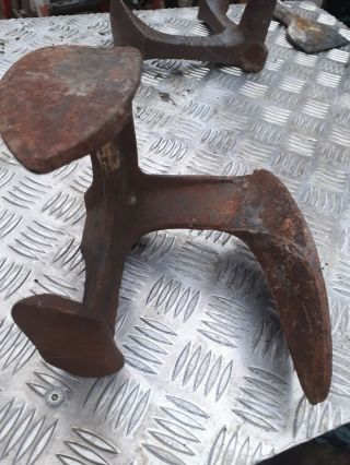 Vintage Cast Iron Shoe Last Cobblers Anvil - Titan