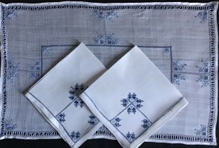 Set Vintage Embroidered Lefkara Linen Tray Cloth & 2 Napkins Blue On White