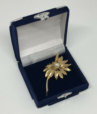 Vintage Sphinx Brooch A2454 Gold Tone Flower With Faux Pearl Pretty Costume Gift