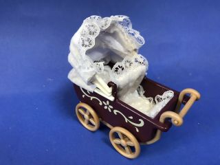 Sylvanian Families Twin Pram For Baby Babies And Bedding Nursery Calico Critters