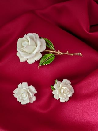 Vintage Gold Crown Trifari White Rose Flower Brooch Pin & Earring Set Pre 1955