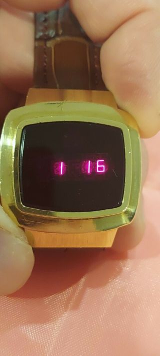vintage 1970s ARMITRON mens LED Digital watch 3