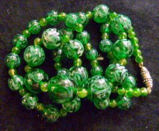 Vintage Art Deco Green Swirled Glass Bead Necklace