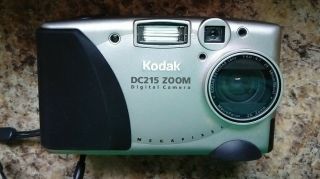 Kodak DC215 Zoom Vintage Digital Camera 2