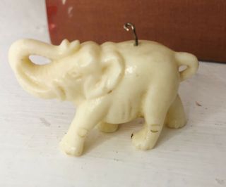 Vintage Plastic White Elephant Charm - Gumball Machine / Cracker Jack Prize