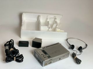 Vintage 1982 Panasonic Travelvision Tr - 1020p 1.  5 " Tv/am - Fm Stereo Receiver