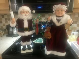 2 Vintage Animated Electric Santa Claus And Mrs Claus Mr & Mrs Claus Motion