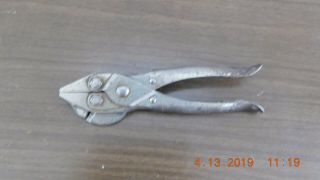 Vintage Tool Wm Schollhoen Co.  Bernard 102 : 4 1/2 " Pliers W/side Cutter.