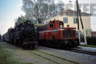 35mm Slide Ose Greece Railways Diesel & Steam Loco 9417 & 40 1980 Greek