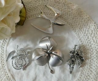 Vintage Set Of 4 Silver Pins,  Peace Bird,  Scottish Man,  Apple,  Flower,  Sc