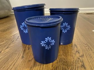 Vintage Tupperware Nesting Round Storage Containers With Lids Set Of (3)