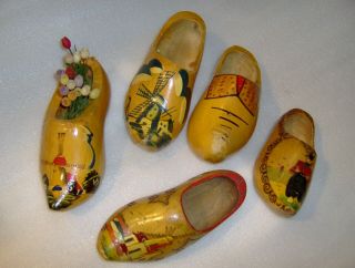 5 Vintage Dutch Wooden Shoes Hand Painted Clogs Holland 8” Wall Hanging