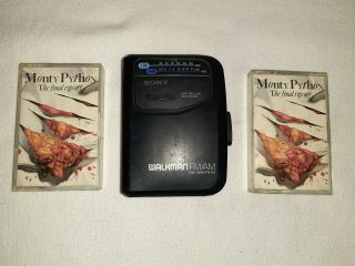 Vtg Sony Walkman Wm - Fx101 Stereo Cassette Player Fm/am Radio W/tapes 80s