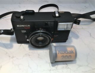 Konica C35 Ef 35mm Vintage Retro Film Camera With 35mm Roll Of Film & Case