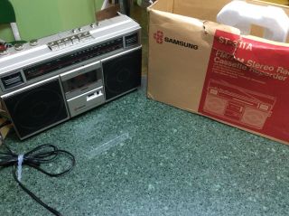 Vintage Samsung St - 311a Boombox Stereo Radio Cassette Recorder W Box,