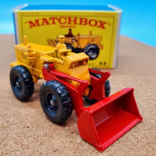 Vintage Lesney Matchbox 43 Tractor Shovel