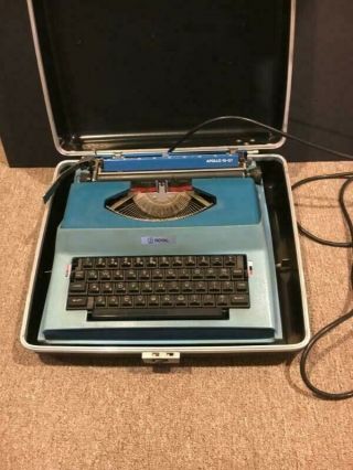 Vintage Royal Electric Typewriter Model Apollo 12 Gt With Carry Case -