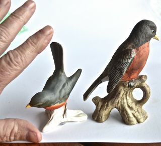 2 Vintage Robin Bird Figurines - Goebel 38533 & Lefton KW1251 2