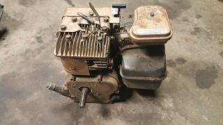 Vintage briggs and stratton parts engine model 130232 5 HP 206cc hole in engine 2