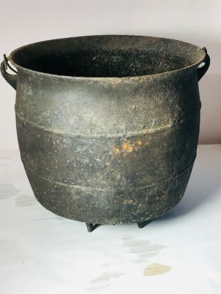 Vintage Rusty Black Cast Iron 4 Footed Bean Pot Kettle Cauldron 11 " Tall Planter