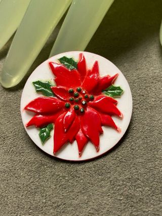 Vintage 1 3/4 " Round Plastic Christmas Holiday Poinsettia Flower Pin - Zv