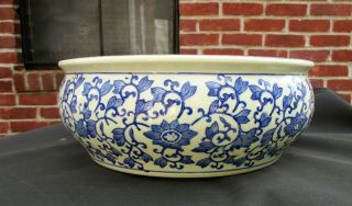 Vtg Blue And White Porcelain Chinese Asian Planter / Foot Bath Basin