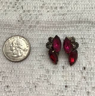 Estate Vintage Red Rhinestone Earrings Clip On 1 “